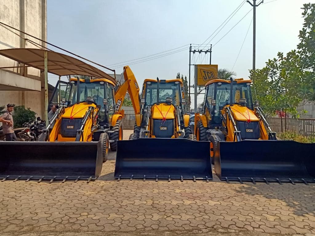 Backhoe Loader Machine